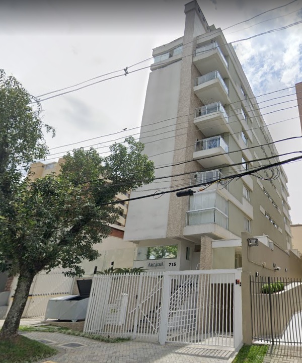 Apartamento SemiMobiliado 105m² 5º Andar 2 Dorm. (1 Suíte) Cozinha Com Churrasqueira A Carvão 1 Vaga Água Verde Ref. JM5010