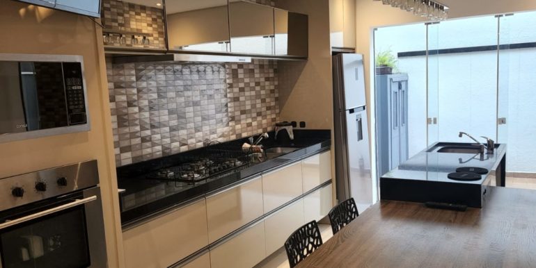 df0a80fa-201f-4255-a341-53c245d7c012